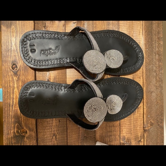 Sandals - Picture 2 of 4